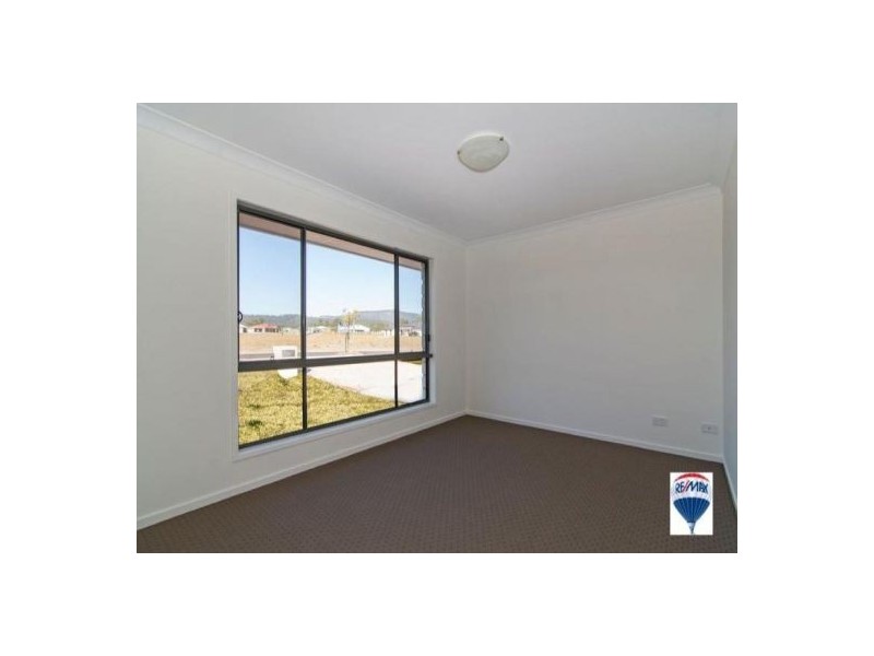1 Pamela Court, Withcott QLD 4352