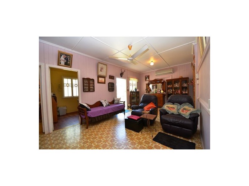 110 School Road, Upper Tenthill QLD 4343