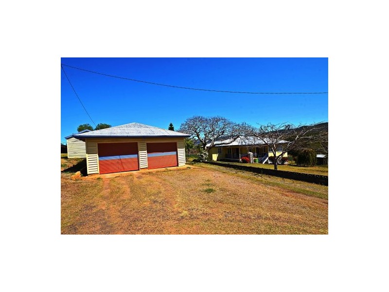 110 School Road, Upper Tenthill QLD 4343