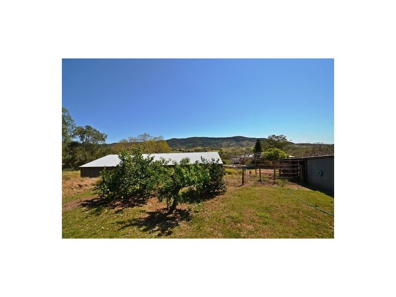 110 School Road, Upper Tenthill QLD 4343