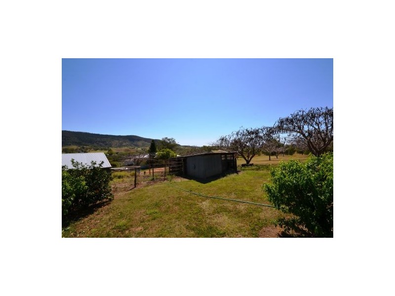 110 School Road, Upper Tenthill QLD 4343