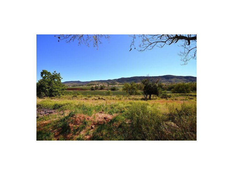 110 School Road, Upper Tenthill QLD 4343