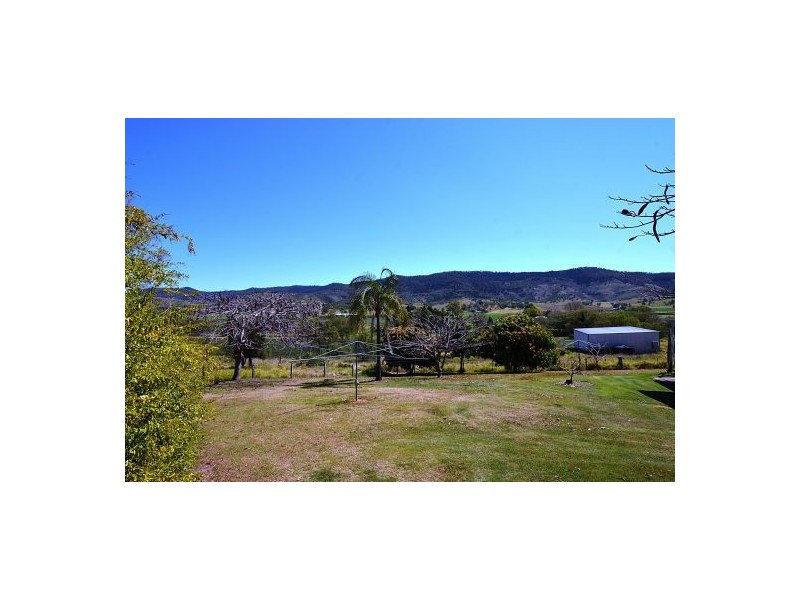 110 School Road, Upper Tenthill QLD 4343