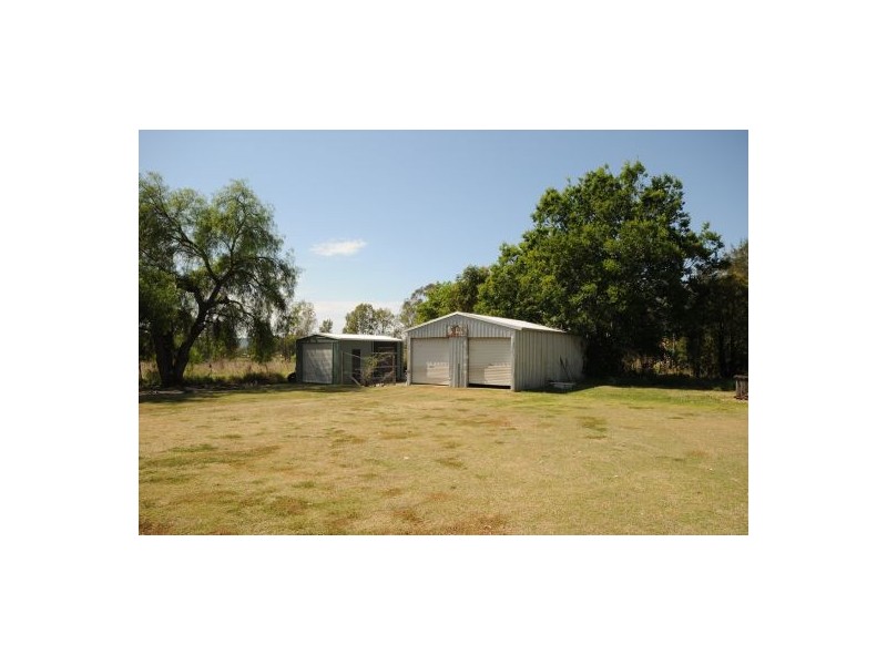 32 Mccanns Road, Murphys Creek QLD 4352