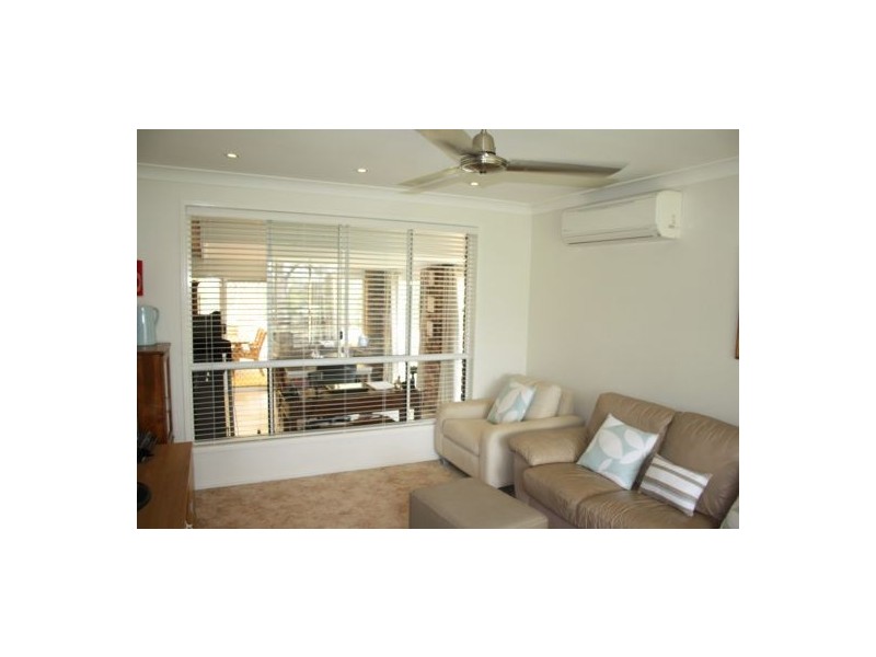 104 Diana Cres, Withcott QLD 4352