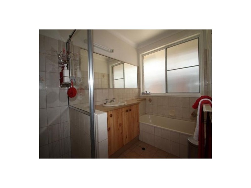 104 Diana Cres, Withcott QLD 4352