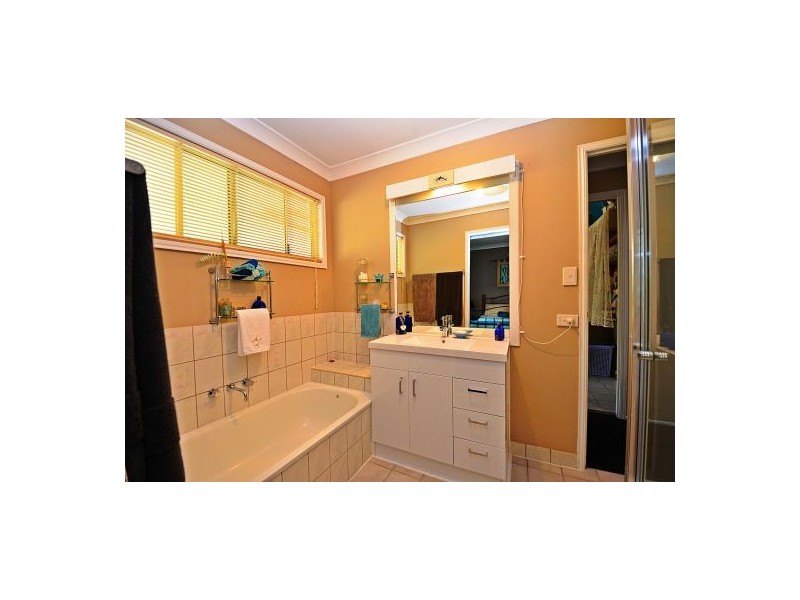 13 Pelican Drive, Laidley Heights QLD 4341