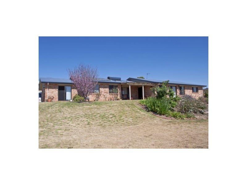 4 Belmore Drive, Withcott QLD 4352