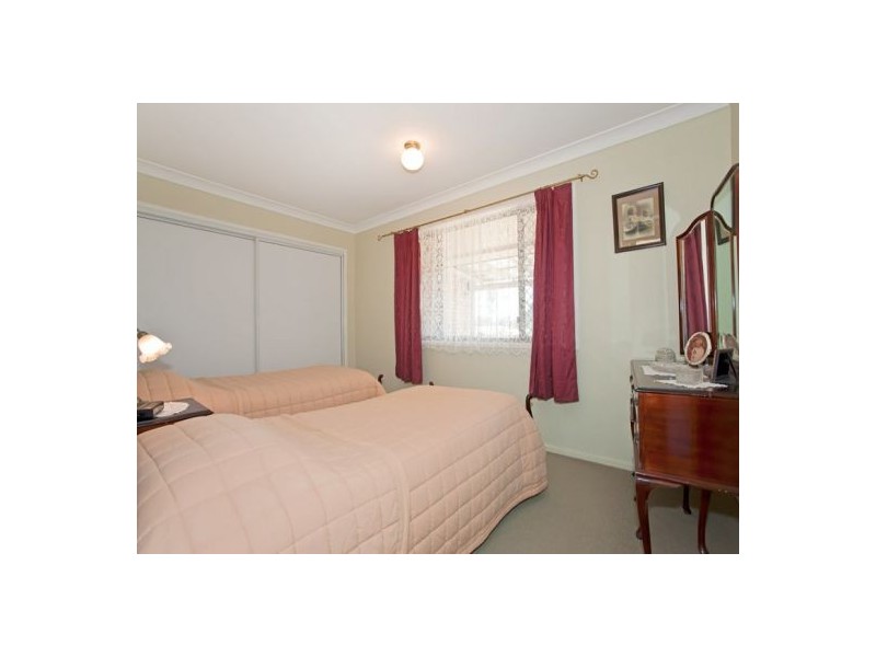 4 Belmore Drive, Withcott QLD 4352