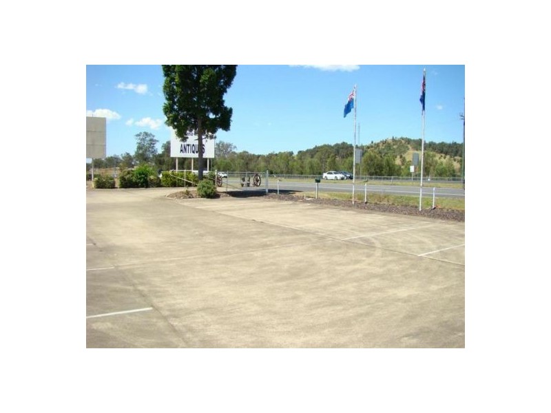 8506 Warrego Hway, Withcott QLD 4352