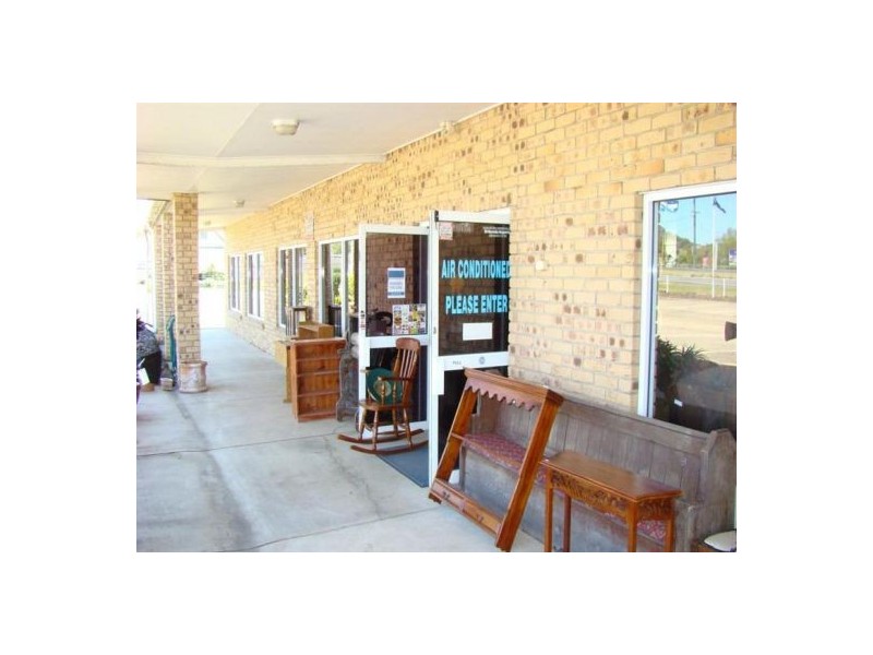 8506 Warrego Hway, Withcott QLD 4352