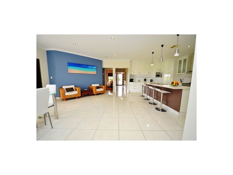 1 Appleby Close, Kensington Grove QLD 4341
