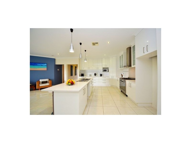 1 Appleby Close, Kensington Grove QLD 4341