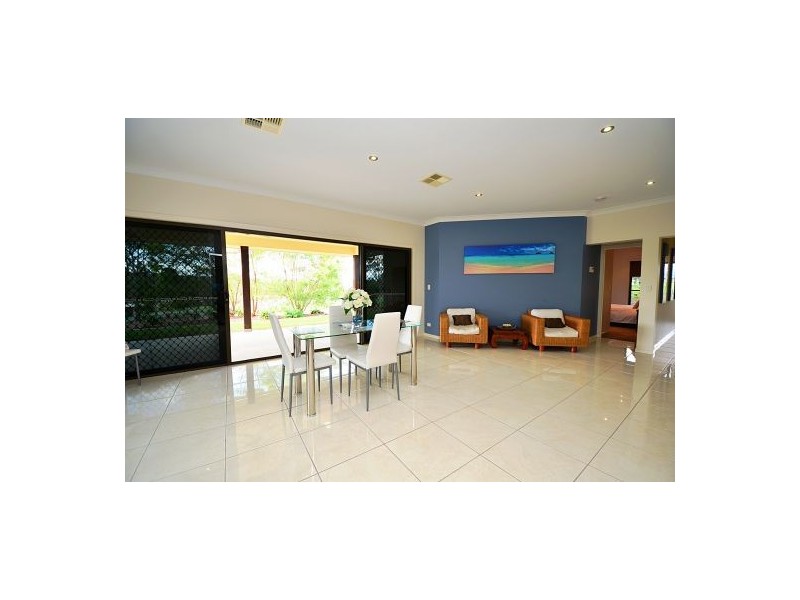1 Appleby Close, Kensington Grove QLD 4341