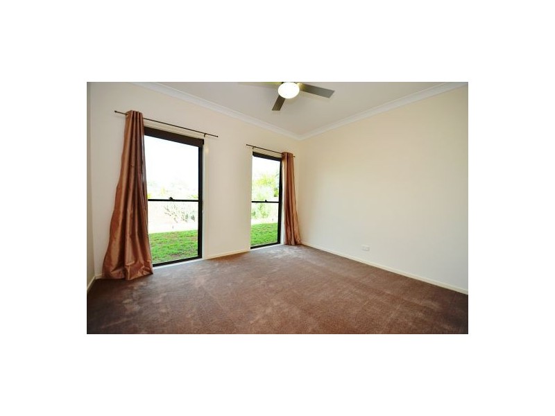 1 Appleby Close, Kensington Grove QLD 4341