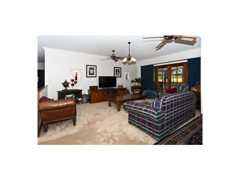 369 Postmans Ridge Rd, Withcott QLD 4352