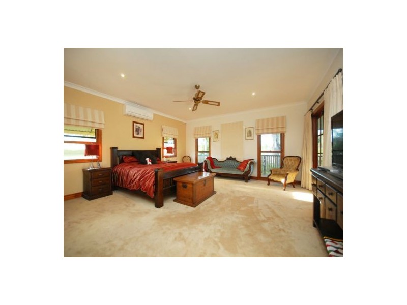 369 Postmans Ridge Rd, Withcott QLD 4352