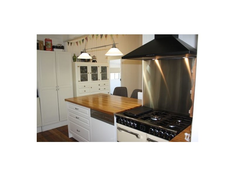 80 Abbotts Rd, Toowoomba QLD 4350