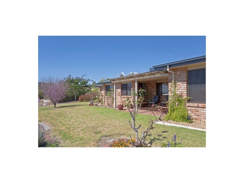 4 Belmore Drive, Withcott QLD 4352
