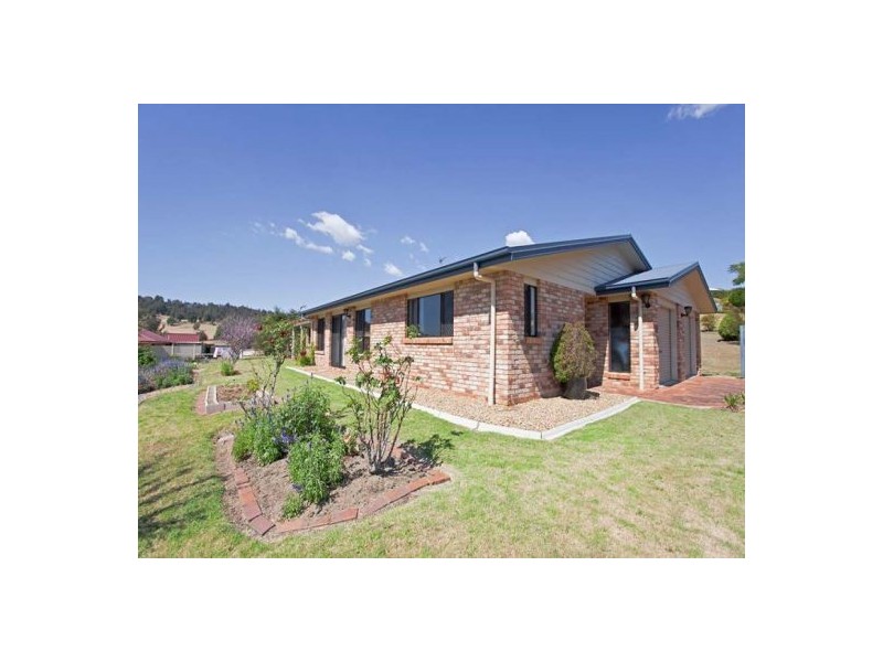4 Belmore Drive, Withcott QLD 4352