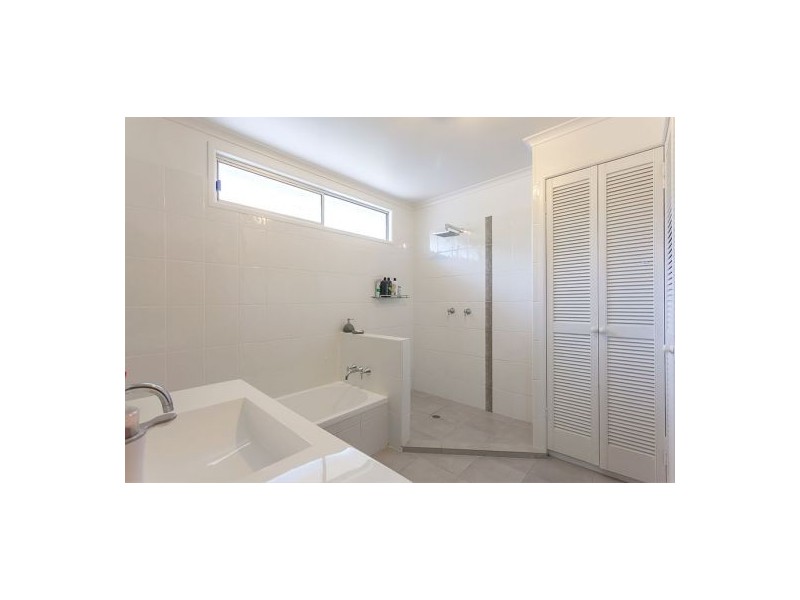 715 Murphys Creek Road, Upper Lockyer QLD 4352