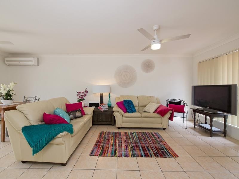 110/18 LOGANLEA  Rd, Waterford West QLD 4133