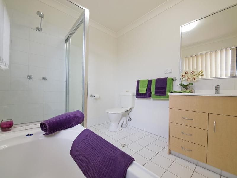 110/18 LOGANLEA  Rd, Waterford West QLD 4133