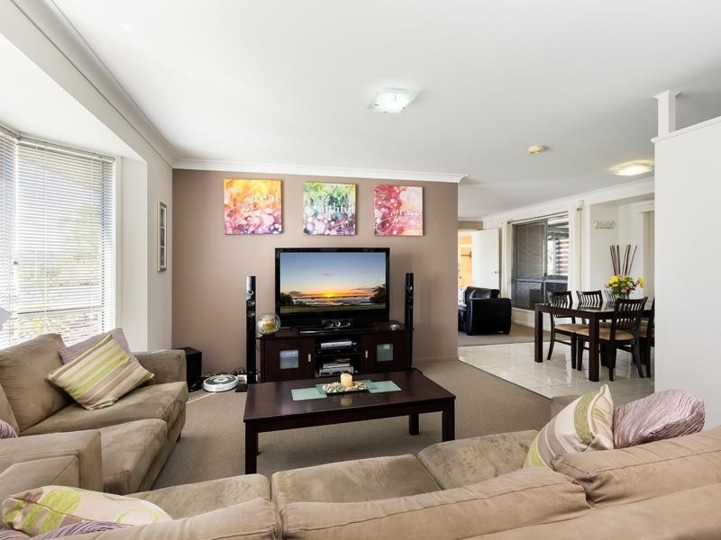 110 Kilsay Cres, Meadowbrook QLD 4131