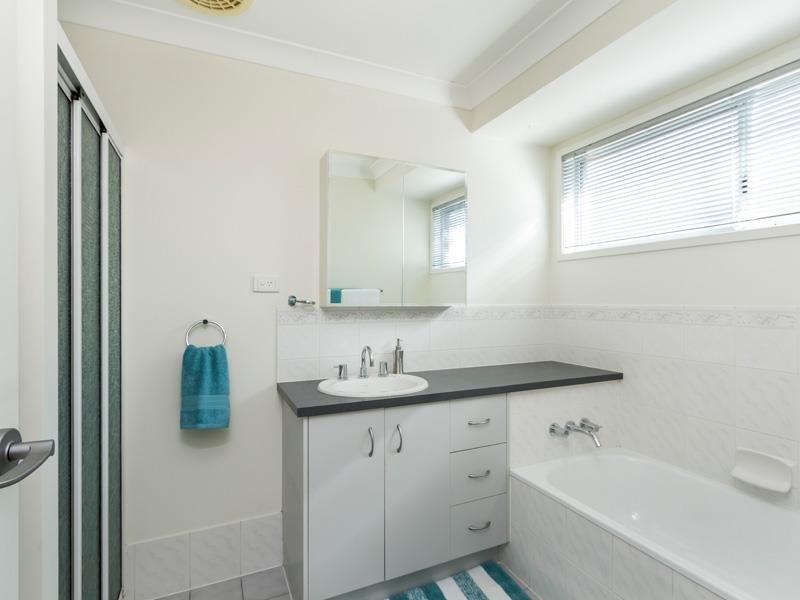 110 Kilsay Cres, Meadowbrook QLD 4131