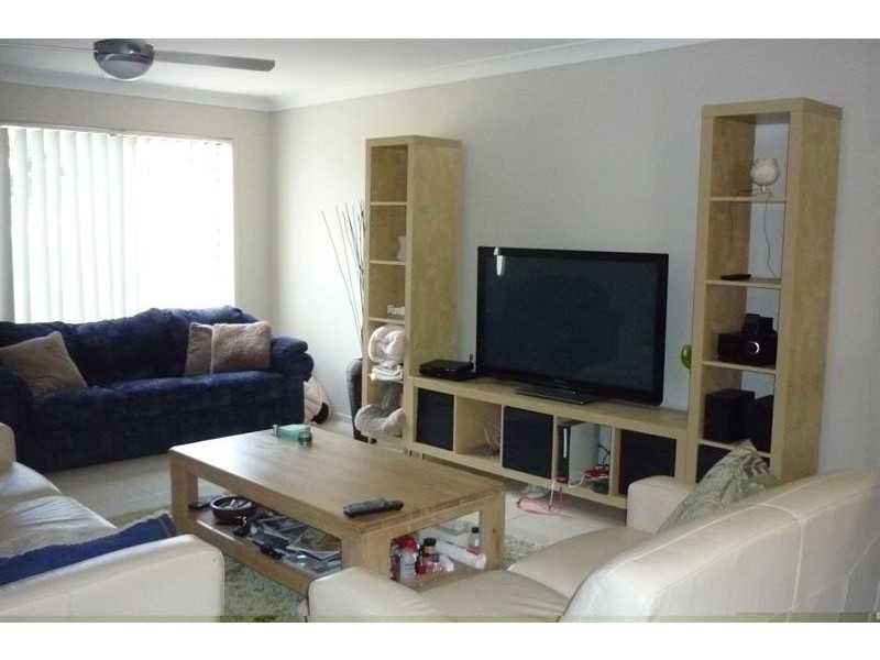 45 Shailer Rd, Shailer Park QLD 4128