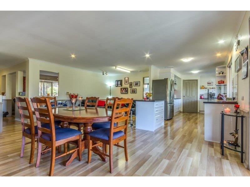 45 Adelong  Rd, Shailer Park QLD 4128