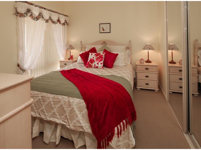 49 ADELONG Rd, Shailer Park QLD 4128