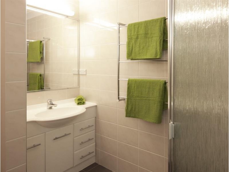 49 ADELONG Rd, Shailer Park QLD 4128