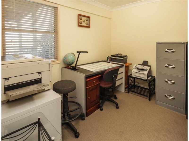 49 ADELONG Rd, Shailer Park QLD 4128