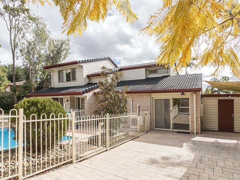 3 Selangor Ct, Tanah Merah QLD 4128