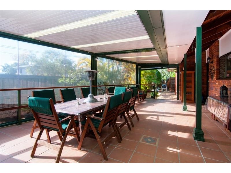 3 Bates St, Springwood QLD 4127