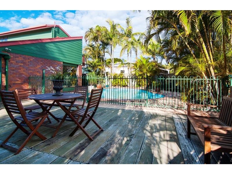 3 Bates St, Springwood QLD 4127