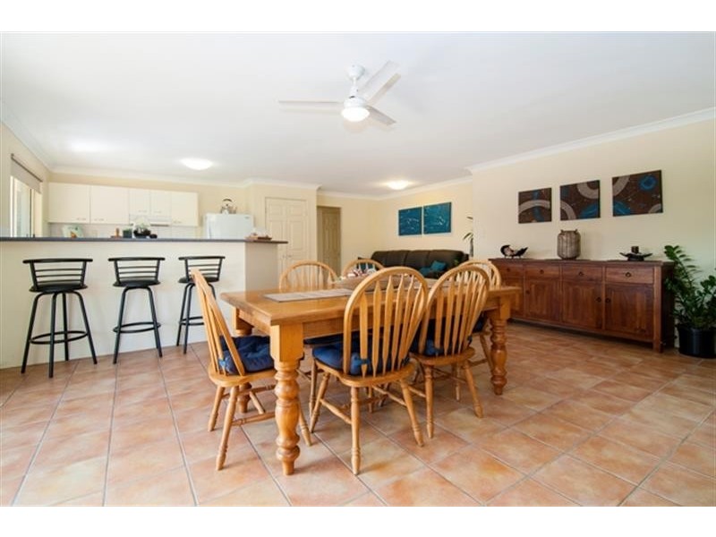 13 Lake Breeze Dr, Loganholme QLD 4129
