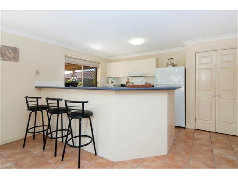 13 Lake Breeze Dr, Loganholme QLD 4129