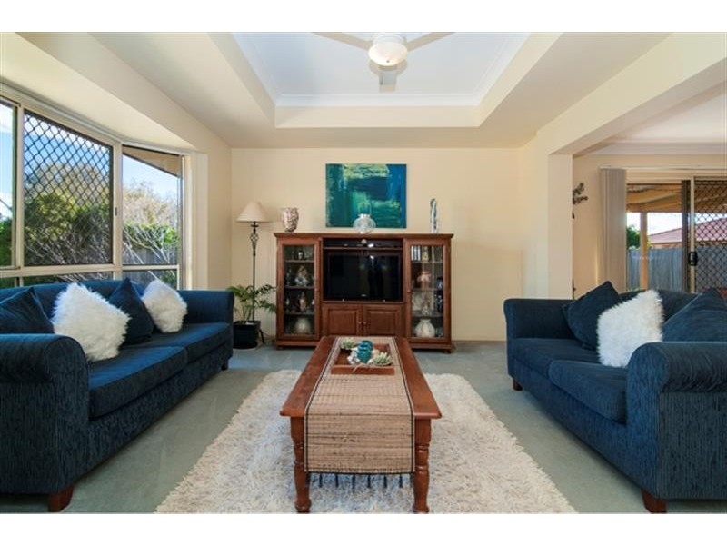 13 Lake Breeze Dr, Loganholme QLD 4129