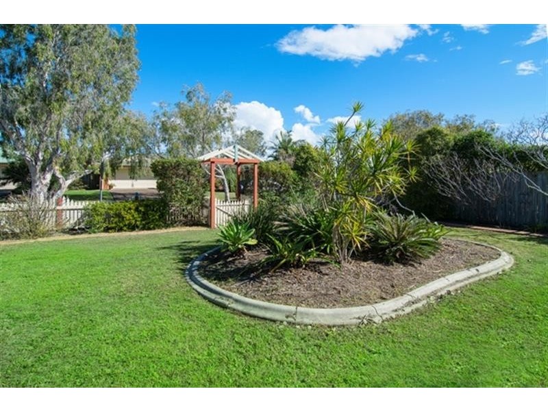 13 Lake Breeze Dr, Loganholme QLD 4129