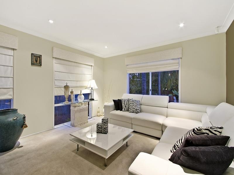 12 SELANGOR Ct, Tanah Merah QLD 4128