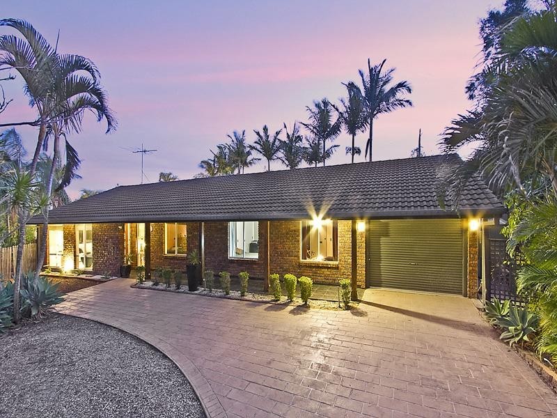 12 SELANGOR Ct, Tanah Merah QLD 4128