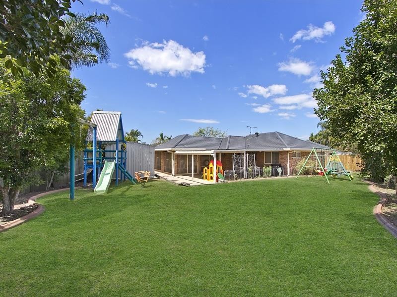 27 Jempal Ct, Tanah Merah QLD 4128