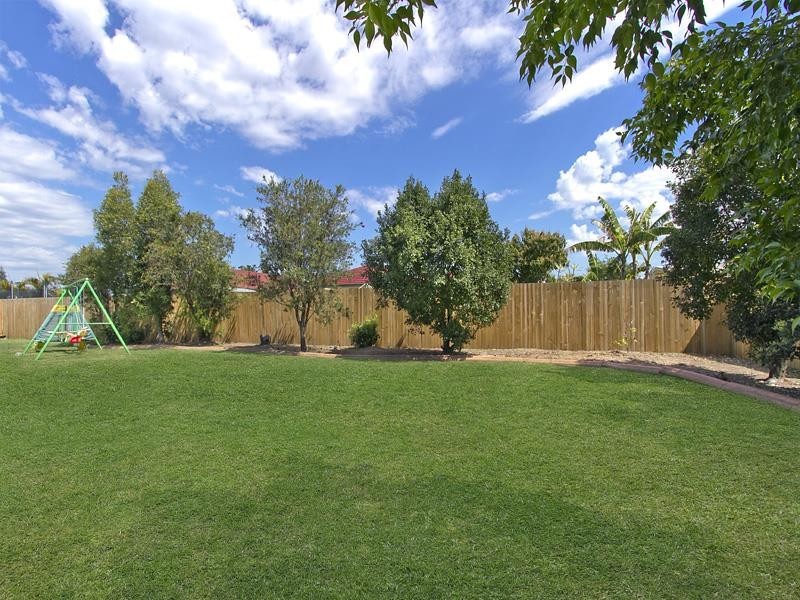 27 Jempal Ct, Tanah Merah QLD 4128