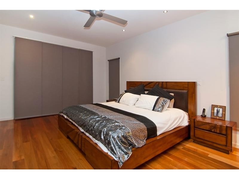 33 Yarabah Cres, Shailer Park QLD 4128