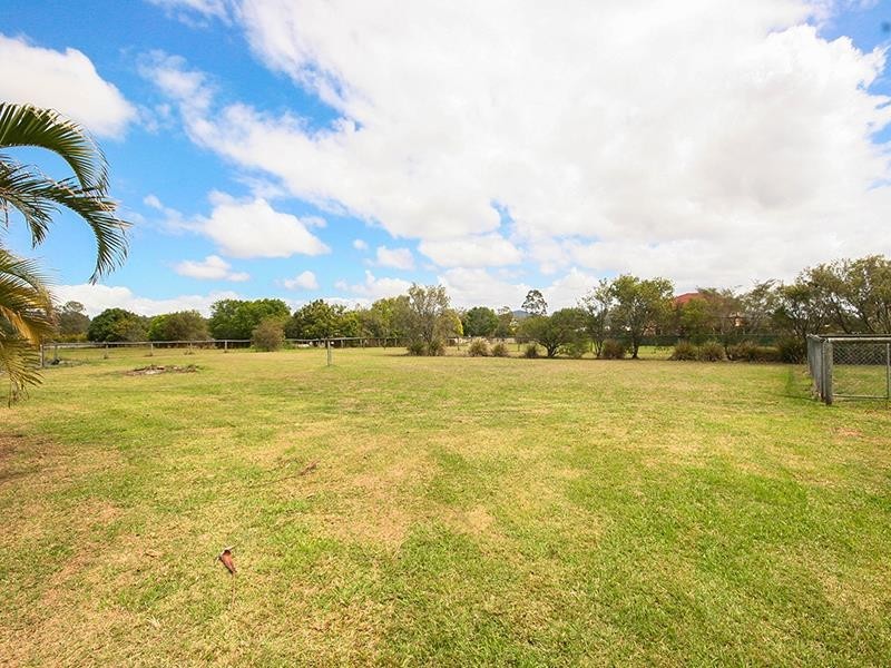 48 Pagan Rd, Yatala QLD 4207