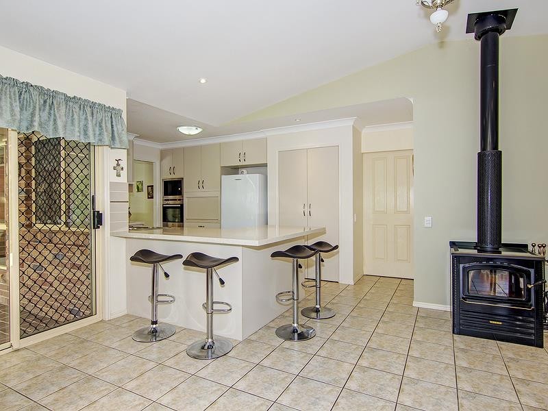 6 Pointer Ct, Shailer Park QLD 4128