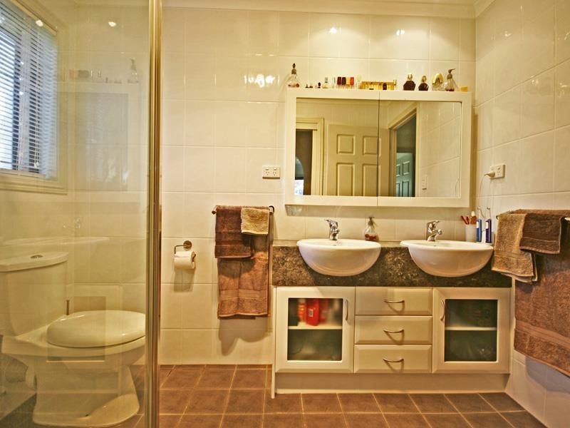 1 Geodorum St, Shailer Park QLD 4128