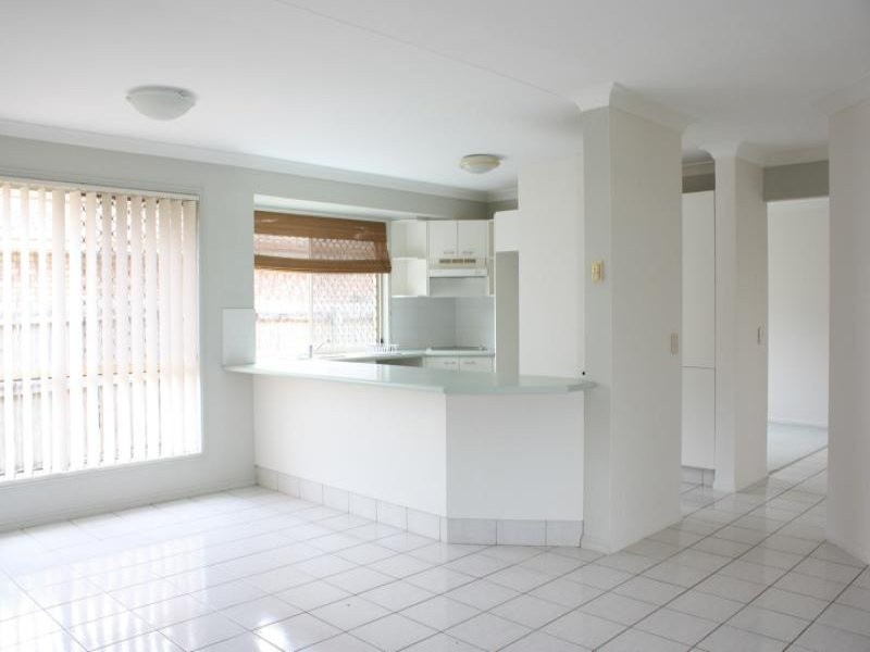 7 Meiland Place, Meadowbrook QLD 4131